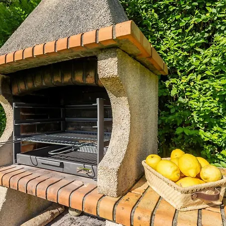 Casa Llanes Con Jardin - La Casa Del Gueelu *