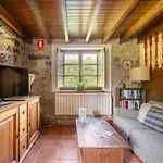 Casa Llanes Con Jardin - La Casa Del Gueelu Hontoria