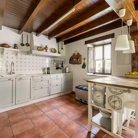 La Casa Del Gueelu - Tradicion Y Encanto En Llanes Hontoria