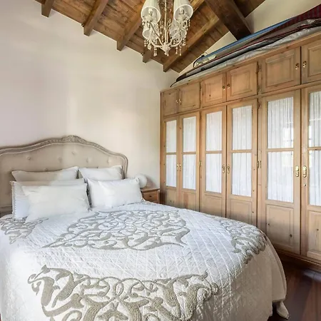 Casa Llanes Con Jardin - La Casa Del Gueelu Villa Hontoria