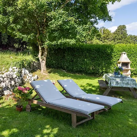Villa Casa Llanes Con Jardin - La Casa Del Gueelu