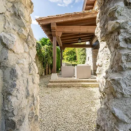 Casa Llanes Con Jardin - La Casa Del Gueelu Villa Hontoria