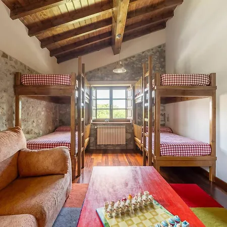 Casa Llanes Con Jardin - La Casa Del Gueelu Villa Hontoria