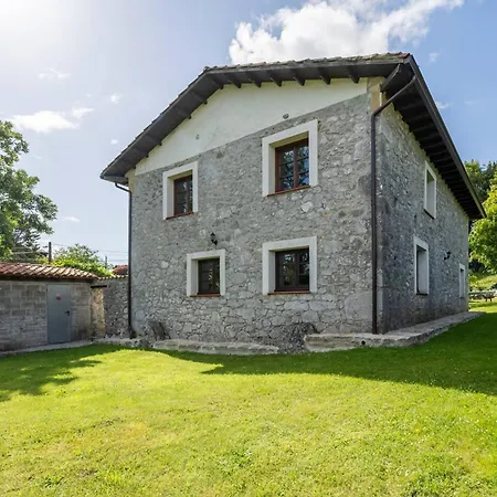 Casa Llanes Con Jardin - La Casa Del Gueelu *